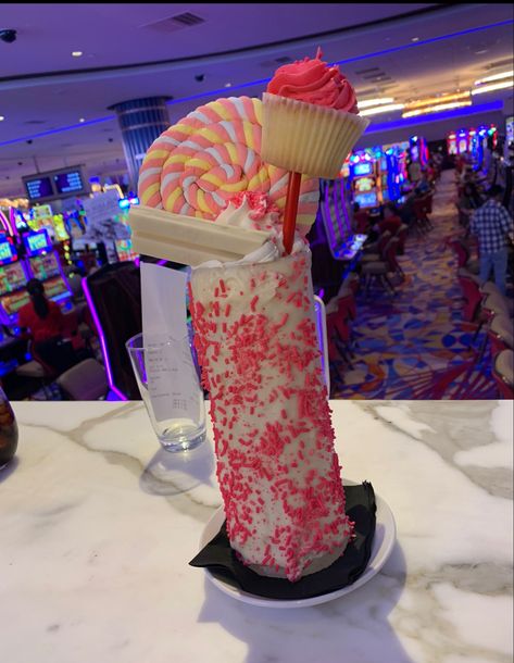 Sugar Factory Birthday, Sugar Factory Drinks, The Sugar Factory, Brunch Catering, Food Cups, Aesthetic Foods, Sugar Factory, 15 Birthday, Yummy Alcoholic Drinks