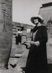 H.D in Egypt Hilda Doolittle, Vintage Explorer, Egypt Pharaoh, Vintage Egypt, Nile Cruise, Egypt Culture, Ancient Egypt History, Old Egypt, Nile River