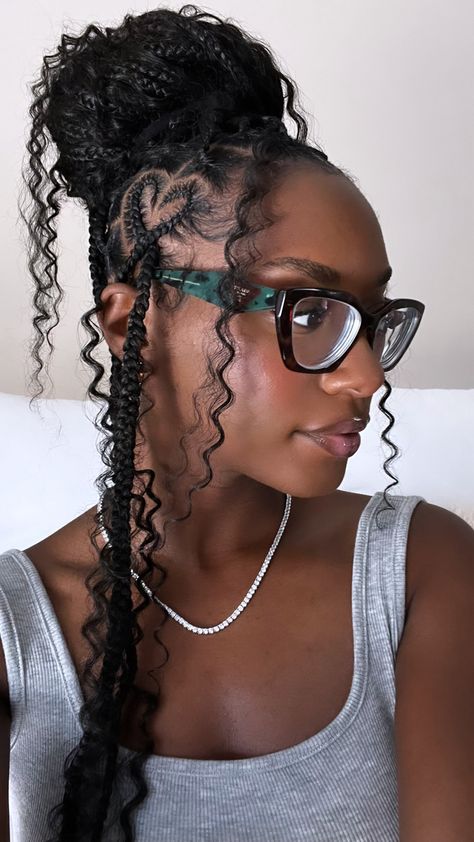 medium knotless braids with heart design Heart Parted Knotless Braids, Boho Braids With Heart On The Side, Heart On The Side Braids, Heart Boho Braids, Heart Shaped Knotless Braids, Knotless Braids With Heart On The Side, Heart Box Braids, Medium Knotless Braids With Curly Ends, Knotless Braids With Heart