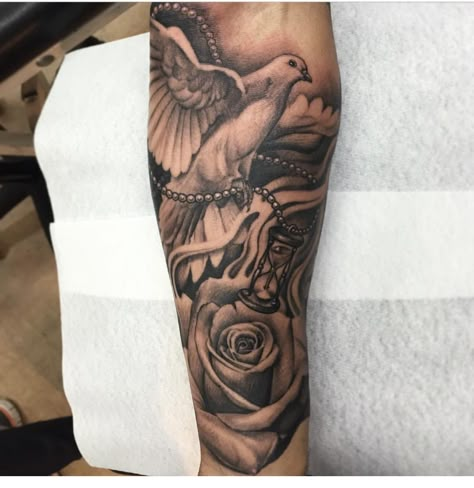 Espíritu Santo Scroll Tattoo, Dove Tattoo Design, Half Sleeve Tattoos Forearm, Dove Tattoos, Heaven Tattoos, Dove Tattoo, Tattoos Men, Girls With Sleeve Tattoos, Forearm Sleeve Tattoos