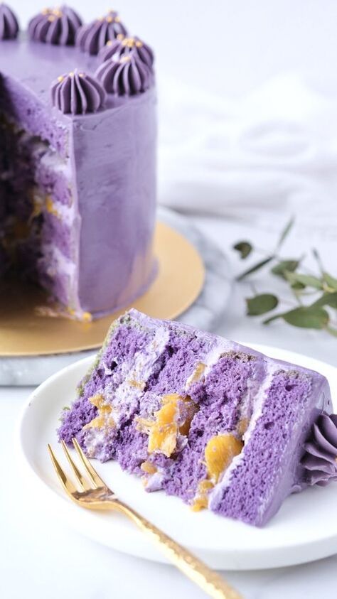 Ube Cake Design, Ube Extract, Ube Cake, Genoise Sponge, Ube Recipes, Purple Cake, Mango Cake, Purple Food, Purple Yam