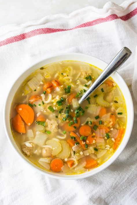 This comforting vegan no-chicken noodle soup can be made on the stovetop, or in a slow cooker. Rhubarb Liqueur Recipes, Ginger Liqueur Recipe, Chicken Noodle Soup Can, Chicken Noodle Soup Recipe, Ginger Liqueur, Recipe Soup, Noodle Soup Recipe, Noodle Recipe, Soup Vegan