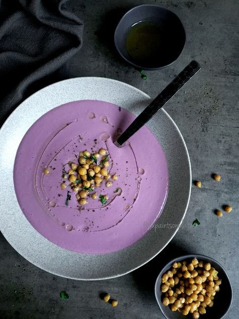 Coliflower Soup, Purple Cauliflower Recipe, Healthy Eating Books, Purple Cauliflower, Purple Food, Creamy Cauliflower, Cauliflower Soup, Think Food, Vegan Soup