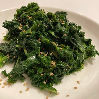 Diary of Madame Tracey: Stir-fried Kale [Easy Recipes] Fried Kale, French Fries Recipe, Fries Recipe, Homemade Food, Seaweed Salad, Sesame Seeds, French Fries, Stir Fry, Easy Recipes