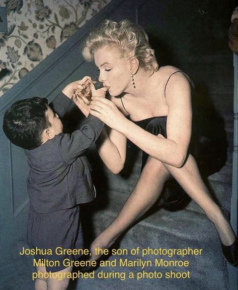 Marilyn Reading, Klasik Hollywood, Marilyn Monroe Art, Joe Dimaggio, Palaye Royale, Marilyn Monroe Photos, Norma Jean, Actrices Hollywood, Norma Jeane