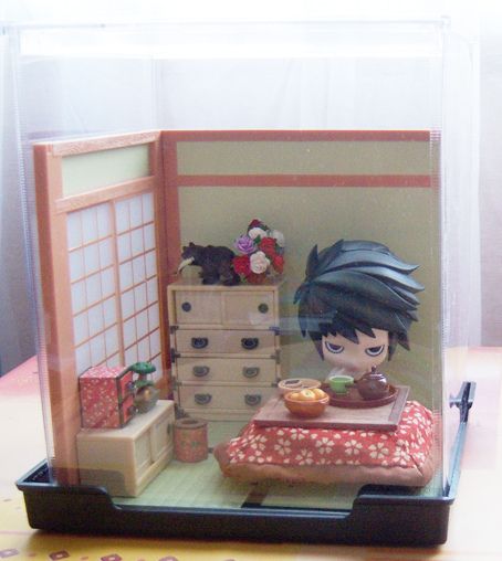 Nendoroid L and his display case | I bought him a display ca… | Flickr Nendoroid Display Ideas, Nendoroid Display, Nendoroid Anime, Pretty Room, Room Setup, Collector Dolls, Anime Figures, Crafty Ideas, Display Case