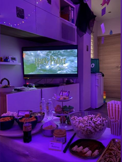 Night Movies Aesthetic, Barbie Movie Marathon Aesthetic, Watch A Movie Aesthetic, Movie Marathon With Friends, Movie Marathon Aesthetic With Friends, Harry Potter Summer Aesthetic, Harry Potter Movie Marathon Aesthetic, Movie Party Aesthetic, Harry Potter Marathon Aesthetic