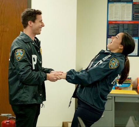 Brooklyn 99 Cast, Brooklyn Nine Nine Funny, Jake And Amy, Melissa Fumero, The Bigbang Theory, Brooklyn 9 9, Amy Santiago, Jake Peralta, Andy Samberg