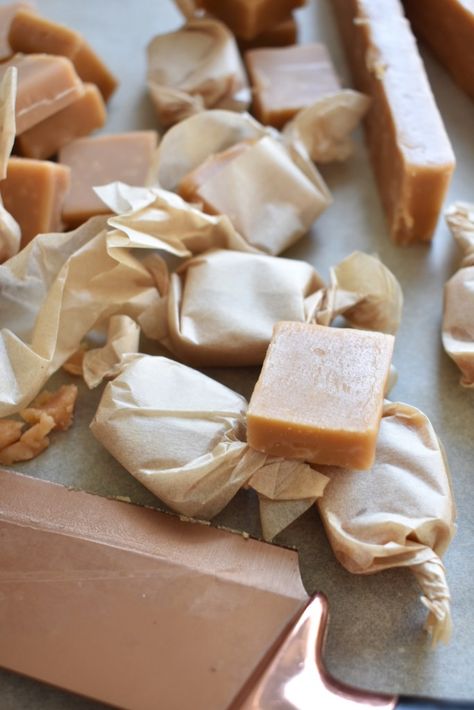 Clotted Cream Fudge • baste cut fold Cream Fudge Recipe, Best Fudge, Hard Candy Recipes, Cream Fudge, Fudge Flavors, Dessert Boxes, Caramel Candy, Fudge Recipe, Clotted Cream