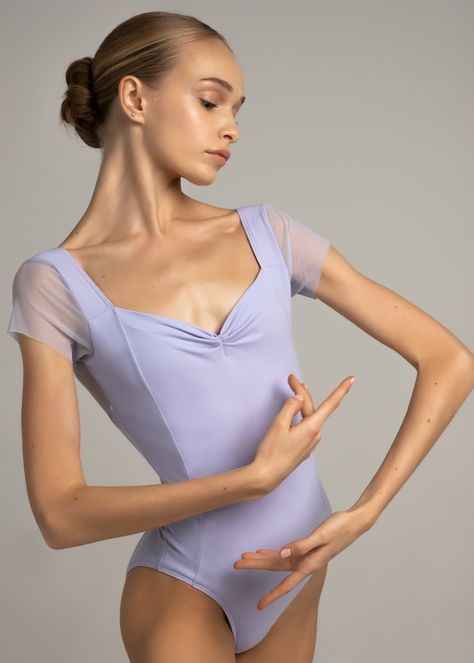 Ballet Items, Ballet Leo, Ballet Attire, Ballet Outfits, Leotard Ballet, Flamenco Shoes, Ballet Body, Ballet Legs, Ballet Leotards