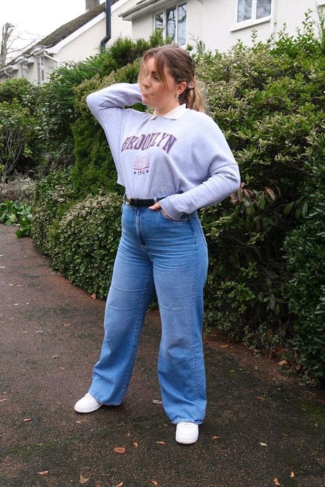 Outfits For School Plus Size, Basic Outfits For School, Flare Jeans Outfit, Outfits For School, Dressed To Kill, Basic Outfits, Photography Inspo, School Outfits, Love A