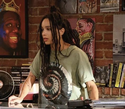 Rob Brooks, Zoey Kravitz, Zoe Kravitz Style, Zoe Isabella Kravitz, Zoë Kravitz, Faux Locs Hairstyles, Geometric Design Art, Zoe Kravitz, High Fidelity