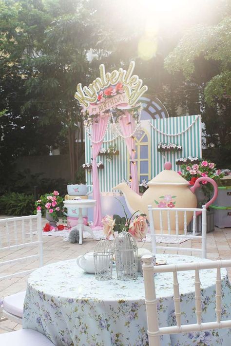 Kimberly Garden Party | See more party decor at  instagram : @dreamflavours facebook : https://www.facebook.com/dreamflavours website : www.dreamflavours.com Party Garden Ideas, Tea Party Backdrop Ideas, Tea Party Background, Tea Party Birthday Decorations, Tea Party Birthday Party, Birthday Breakfast Party, Tea Party Decor, Ideas Bodas, Tea Decor