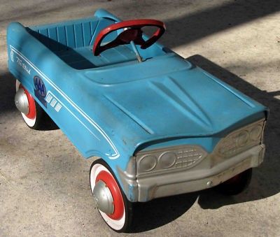 MURRAY TEE BIRD PEDAL CAR VINTAGE 1960’s | #155694851 Toy Pedal Cars, Pedal Tractor, Vintage Toys 1960s, Vintage Pedal Cars, Pedal Car, Riding Toys, Car Vintage, Pedal Cars, Vintage Trucks