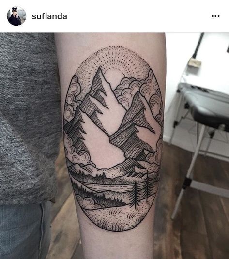 Mountain Geometric, Alaska Tattoo, Tattoo Mountain, Mountains Tattoo, 13 Tattoo, Tatuagem Masculina Pequena, Engraving Tattoo, 13 Tattoos, Hiking Tattoo