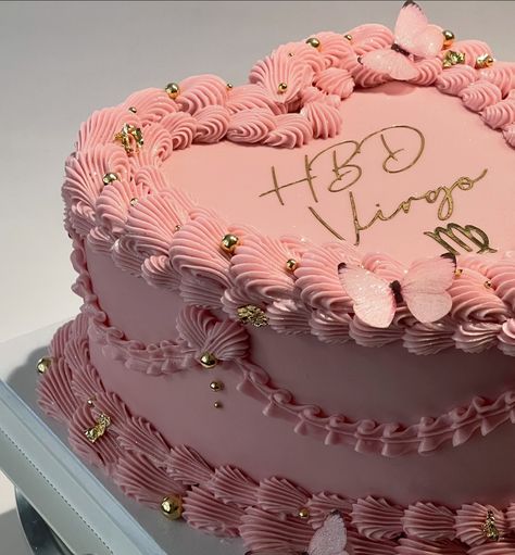 Pink & Gold 💗⚜️✨ (8 inch - regular) Pink And Gold Bday Cake, Pink And Gold Heart Cake, Gold Pink Birthday Party Ideas, Birthday Cake Pink And Gold, Blush Pink Cake, Birthday Cake Photoshoot Ideas, Pink And Gold Birthday Cake, Pink And Gold Cake, Pink Gold Cake