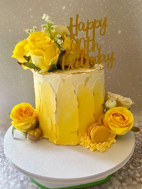 Yellow Rose Birthday Cake, Cake Designs Yellow, Yellow Cake Design Simple, Yellow Birthday Cake Ideas, Yellow Cake Designs Birthday, Yellow Floral Cake, Yellow Cake Design, Yellow Flower Cake, Yellow Birthday Cake