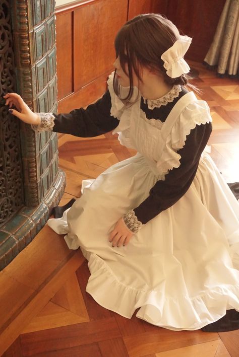 Maid Outfit Cosplay, Maid Halloween, Victorian Maid, School Uniform Fashion, Maid Uniform, Maid Cosplay, Putao, Maid Outfit, Steampunk Costume