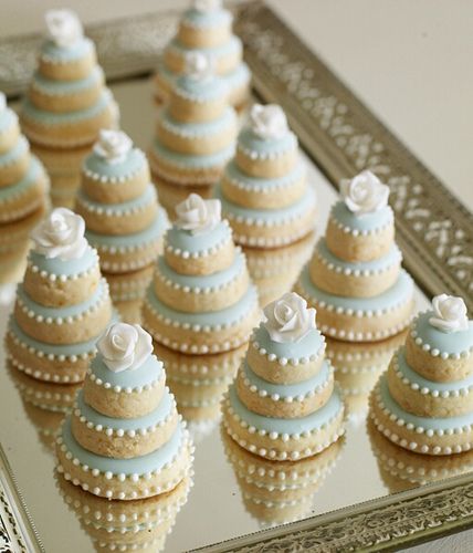 bridal shower cookies or mini wedding cake cookies for dessert table - color co-ordinate with your wedding cake Decorated Cupcakes, Wedding Cake Cookies, Mini Wedding Cakes, Cake Mini, Torte Cupcake, Bridal Shower Cookies, Wedding Dessert, Wedding Cakes With Cupcakes, Köstliche Desserts