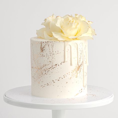 Golden Luxe Cake - Sweet E's Bake Shop Cake Transport, White And Gold Wedding Cake, Gold Birthday Cake, Cake Gift, Custom Desserts, Pumpkin Spice Cake, Bakery Box, Vanilla Buttercream Frosting, Leftover Cake