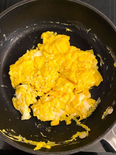 Scrambled eggs before adding syrup. How To Scramble Eggs, Scrambled Egg Recipes, Cinnamon Toast Recipe, The Best Scrambled Eggs, Best Scrambled Eggs, Scrambled Eggs Recipe, Beef Sauce, Egg Dishes, Scrambled Egg