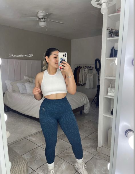 Mid Size Gym Girl, Midsize Gym Outfits, Mid Size Outfits, Workout Gym Routine, Gym Attire, 30 Outfits, Cute Workout Outfits, Gym Girl, Gym Fits