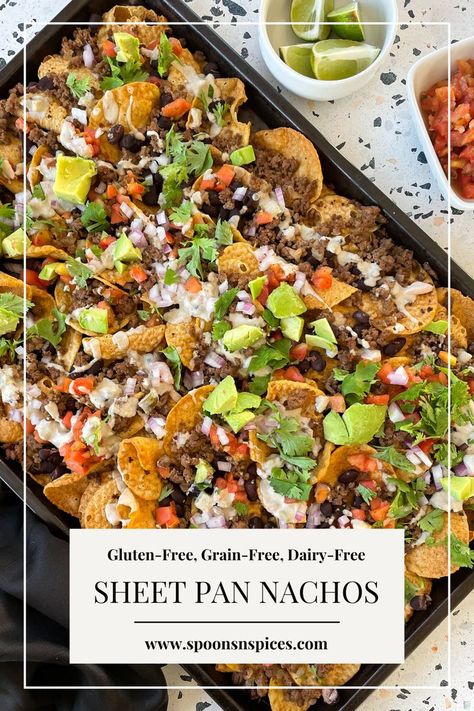 Chicken Broccoli Pasta Recipes, Gluten Free Nachos, Nacho Appetizer, Super Nachos, Sheet Pan Nachos, Healthy Nachos, Pan Nachos, Dairy Free Appetizers, Nachos Recipe