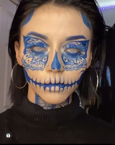 Butterfly Skull Makeup, Skull Eyeliner, Skull Makeup Aesthetic, Calavera Makeup, Skull Make Up, Catrina Makeup, Holloween Makeup, Brown Hairstyles, Cute Halloween Makeup