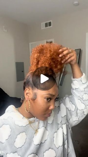 Kira ♒️ on Instagram: "🍍🍍🍍 pineapple puff 

VIDEO ON THIS PUFF IS UP ON MY YT! LINK IN BIO

If I took the time to really define each curl it would be 10 times better , I’m just very impatient 

#reels #reelsinstagram #curls #curlyhair #naturalhair #natural #blackgirlhairstyles #explore #explorepage" Pineapple Puff Natural Hair, Puff Ponytail Hairstyles Black Women, Pineapple Bun Hairstyle, High Ponytail Curly Hair, Natural Puff Hairstyles, Puff On Natural Hair, Afro Puff Hairstyles, Pineapple Hairstyle, Natural Hair Puff