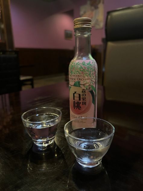 #sake #japan #aesthetic #drink Japanese Sake Aesthetic, Japan Drinks Aesthetic, Japanese Club Aesthetic, Sake Aesthetic, Japanese Drinks Aesthetic, Acholic Drinks, Japan Party, Blueberry Shortcake, Japanese Wine