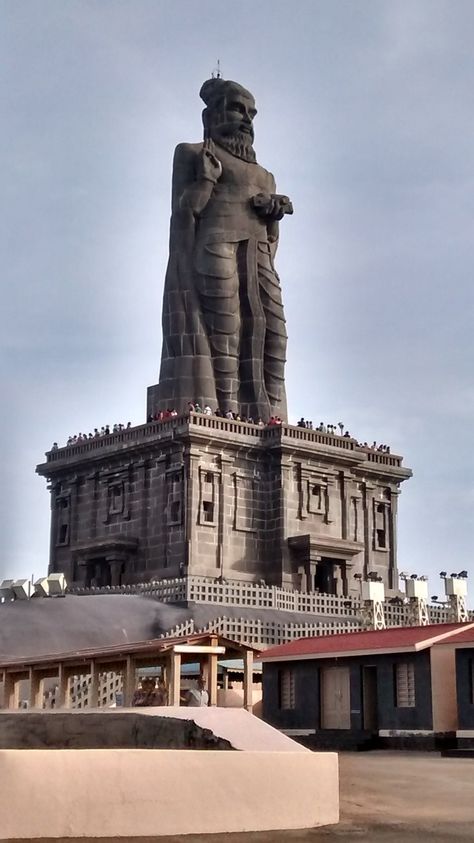 Thiruvalluvar Statue In Kanyakumari, Thiruvalluvar Images Hd, Thiruvalluvar Art, Kuvempu Photos, Thiruvalluvar Statue, Tamil Aesthetic, Peacock Mehndi, Monument Architecture, Star Bus