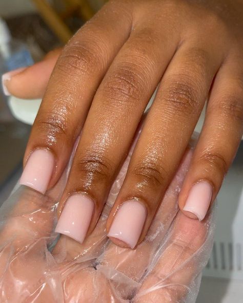 25.5k Likes, 44 Comments - East London|Hatfield 📍 (@theenailpixie) on Instagram: “Plain nude🍂🤍” Plain Acrylic Nails, Short Manicure, Popular Nail Art, Acrylic Toe Nails, Plain Nails, Spring Nail Trends, Fully Booked, White Acrylic Nails, Work Nails