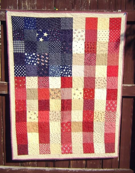 American Flag Quilt Americana Quilts, American Flag Quilt, Pixel Quilting, Diary Of A Quilter, Flag Quilt, Quilts Of Valor, Patriotic Quilts, Quilt Of Valor, Summer Quilts