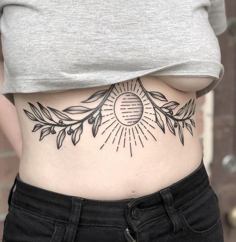 Stomach Tattoos Women, Belly Tattoos, Belly Tattoo, Underboob Tattoo, Sun Tattoos, Stomach Tattoos, Sternum Tattoo, Tattoo Feminina, Sun Tattoo