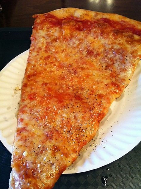 Joes Pizza, Pizza In Nyc, American Pizza, Nyc Pizza, Best Mac N Cheese Recipe, Ny Pizza, Big Pizza, New York Pizza, Slice Of Pizza