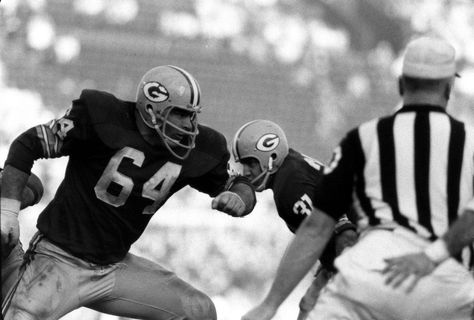 <b>Not published in LIFE.</b> Green Bay's Jerry Kramer - a tremendous offensive lineman who, incredibly (and shamefully), was never inducted into the Pro Football Hall of Fame Ñ in Super Bowl I, 1967. Bart Starr, American Football League, Green Bay Packers Football, Packers Football, Football Hall Of Fame, Ella Fitzgerald, Go Pack Go, Vintage Everyday, Championship Game