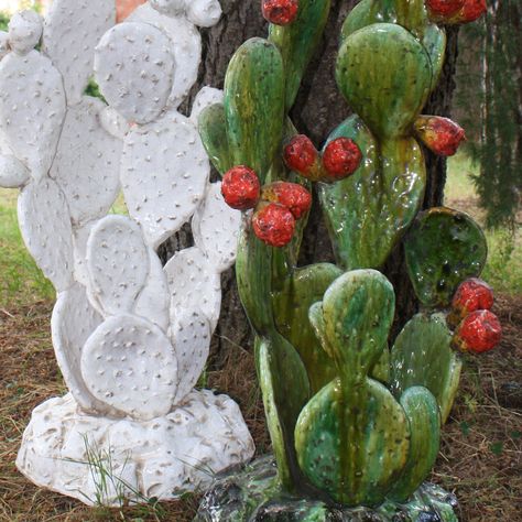 Garden Stacks, Ceramic Cactus, Cactus Ceramic, Faux Cactus, Slab Ceramics, Garden Totems, Mediterranean Landscaping, Garland Christmas, Cactus Design