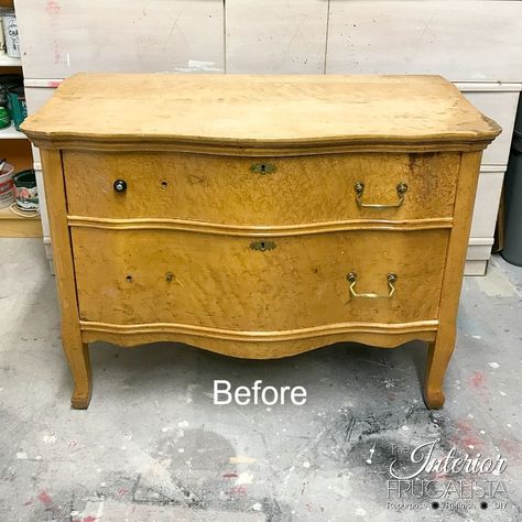 Serpentine Dresser Before makeover with decoupaged napkin | The Interior Frugalista Diy Decoupage Furniture, Diy Dresser Drawers, Decoupage Dresser, Antique Dresser Makeover, Craftsman Style Porch, Serpentine Dresser, Dresser Makeovers, Diy Dresser Makeover, Fabric Dresser