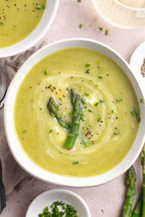 Silky smooth potato asparagus soup is one of the best recipes for asparagus season! Packed with tons of nutrients and flavor, and easily adjustable to any dietary restriction, it's a hearty, comforting soup that's perfect for cool evenings. Creamy Chicken Asparagus Soup, Czech Soup, Recipes For Asparagus, Asparagus Mushroom Soup, Soups Crockpot, Asparagus Bisque Soup, Asparagus Ends Soup, Potato Asparagus, Vegan Cream Of Asparagus Soup