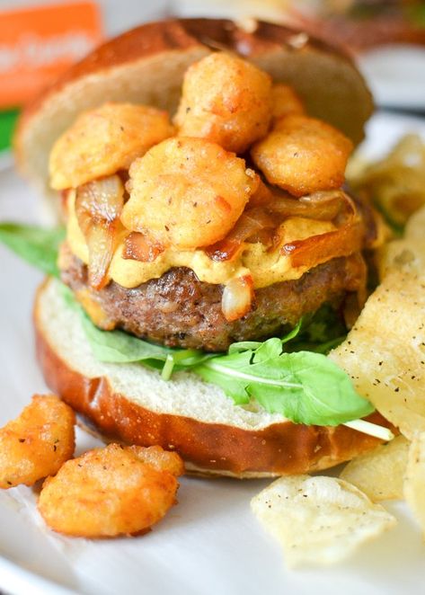 Brat Recipe, Snack Pairings, Cheese Curd, Pretzel Bun, Best Burger Recipe, Healthy Food Habits, Cheese Curds, Burger Recipe, Delicious Burgers