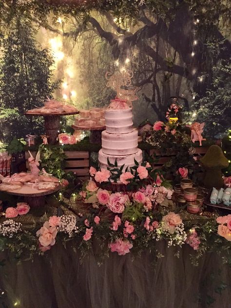 Enchanted Forest Theme Quinceanera, Enchanted Forest Cake, Enchanted Forest Quinceanera Theme, Enchanted Forest Quinceanera, Forest Theme Party, Quince Decor, Enchanted Forest Birthday, Quince Themes, Forest Birthday Party