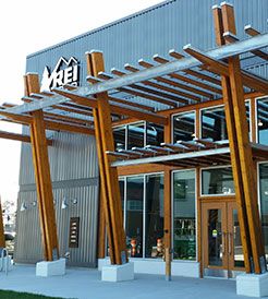 Outdoor Store Design, Prefabricated Architecture, Restaurant Exterior Design, Metal Building Designs, Modern Restaurant Design, Commercial Design Exterior, Retail Architecture, Cladding Design, Sporting Goods Store