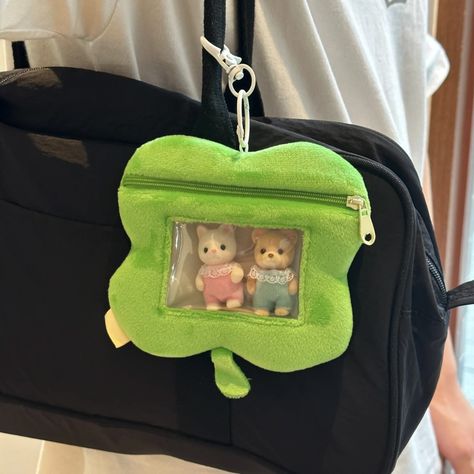 Sylvanian Families Custom, Transparent Keychain, Cute Small Purse, Y2k Bags, Calico Critters Families, Cute Stockings, Plush Bags, Calico Critters, Jewelry Accessories Ideas