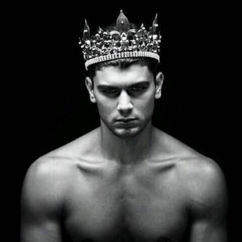 Man With Crown, Young Prince, Black Crown, Desi Fashion, The Crown, Cover Photos, Headpiece, Express Yourself, A Place