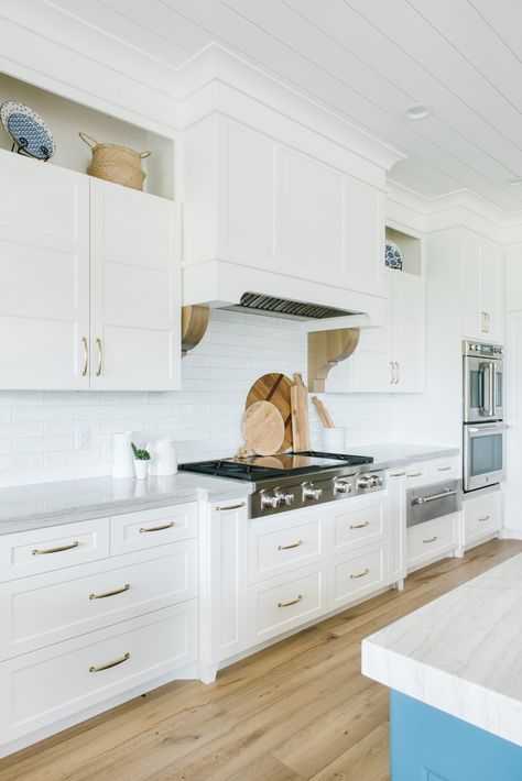 Chantilly Lace OC-65 by Benjamin Moore Kitchen cabinet paint color best whites for kitchens cabinets Chantilly Lace OC-65 by Benjamin Moore Chantilly Lace OC-65 by Benjamin Moore Chantilly Lace OC-65 by Benjamin Moore Chantilly Lace OC-65 by Benjamin Moore #ChantillyLaceOC65byBenjaminMoore #ChantillyLaceOC65 #BenjaminMoore Three Birds Renovations, Project Portfolio, English Tudor, Three Birds, Classic Kitchen, Kitchen Hoods, Scandinavian Kitchen, New Home Designs, Range Hood