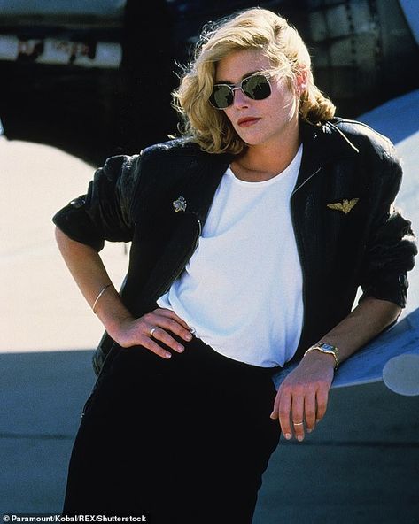 ... Kelly Mcgillis, Womens Biker Jacket, Fantasias Halloween, Lady Biker, Black Leather Jacket, Leather Jackets Women, Winter Collection, Cosplay Costumes, Shirt Style