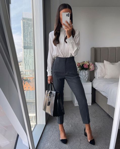 What Em Wore 🤍 on Instagram: “Ad. Recent workwear looks with @lilysilk - theeee most amazing quality shirts and dresses! Which is your favourite? 🥰 Use EH15 for 15% off…” Elegantes Outfit Damen, Business Professional Outfits, Lawyer Fashion, Lawyer Outfit, Business Attire Women, Corporate Attire, Professional Outfits Women, Business Outfits Women, Office Outfits Women