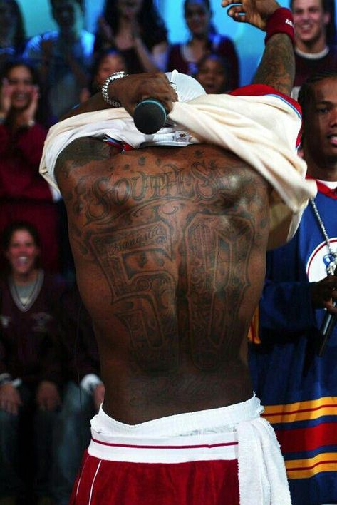 50 cent tattoos, 50 cent back tattoo, 50 cent tattoos removed before and after,50 cent back tattoo, how did 50 cent remove his tattoos, 50 cent tattoo removal,50 cent removes tattoos, 50 cent tattoos removed #tattooremovalbeforeandafter 50 Cent Tattoo, 90s Rap Aesthetic, Rapper 50 Cent, History Of Hip Hop, 90s Rappers, Tupac Pictures, Estilo Cholo, Real Hip Hop, Gangsta Rap