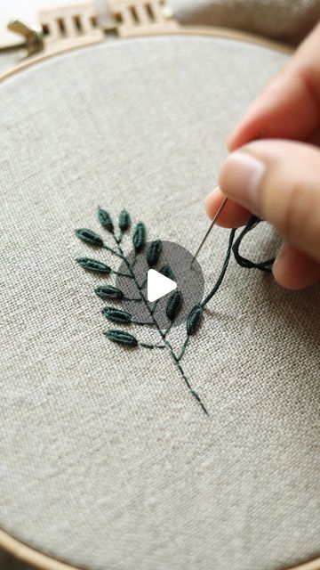 Bouillon Stitch, Detached Chain Stitch, Punch Needle Embroidery, Needle Work, Embroidery Tutorials, Embroidery Techniques, Embroidery And Stitching, Punch Needle, Chain Stitch