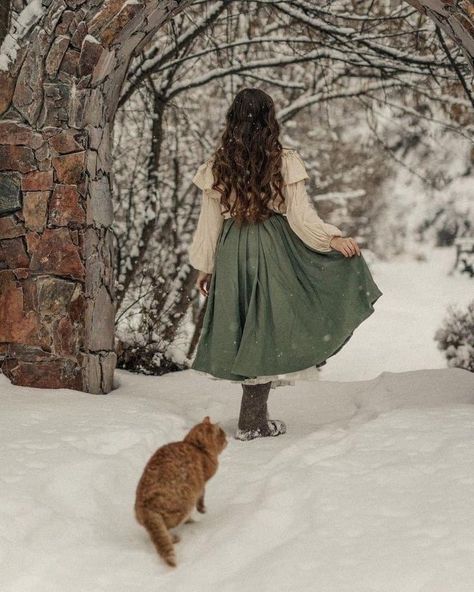 little things Whimsical Winter Dress, Winter Cottage Core Aesthetic, Abigail Aesthetic Core, Winter Fairytale Aesthetic, Abigail Core Aesthetic, Darya Core, Cottagecore Winter Aesthetic, Cottagecore People, Winter Cottagecore Aesthetic